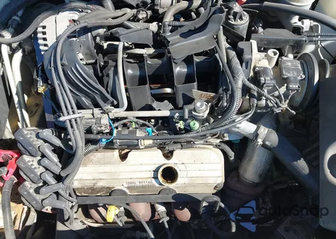 2001 Buick Park Avenue from USA, damaged, VIN 1G4CW54K214158138